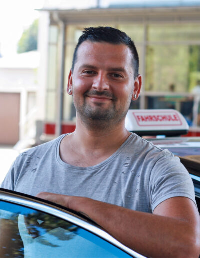 Fahrlehrer Mladen Tadic